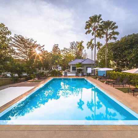 Isara Nai Yang Resort Bagian luar foto