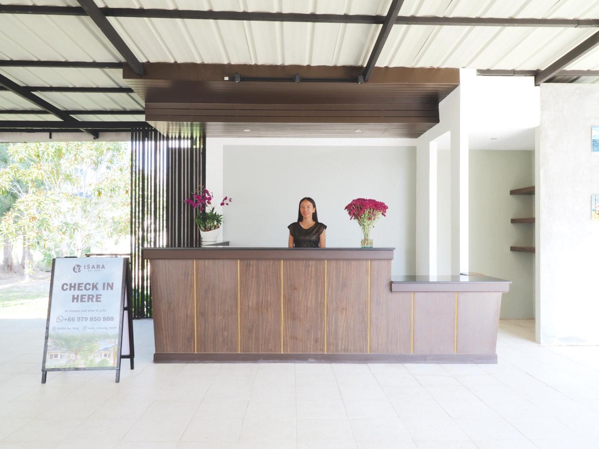 Isara Nai Yang Resort Bagian luar foto