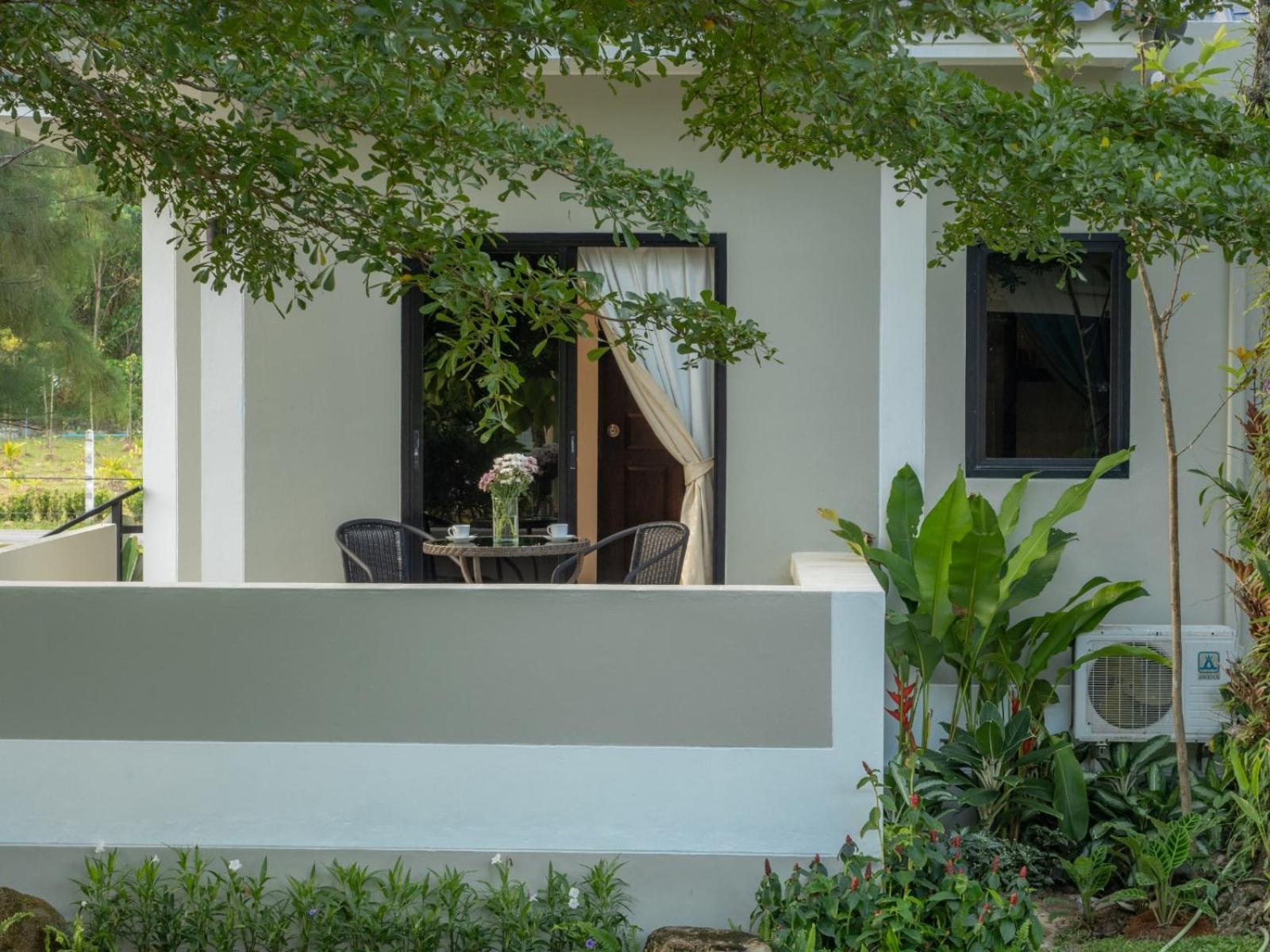 Isara Nai Yang Resort Bagian luar foto