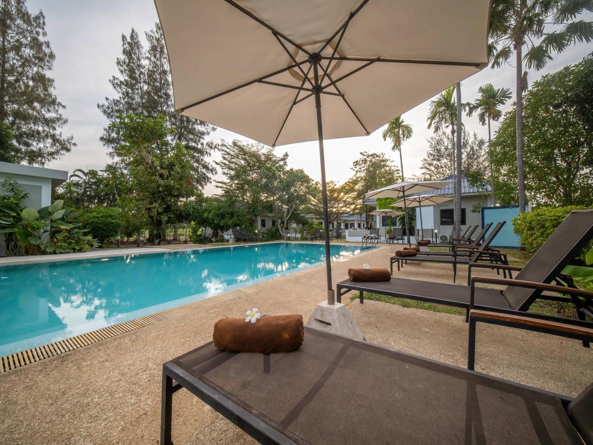 Isara Nai Yang Resort Bagian luar foto